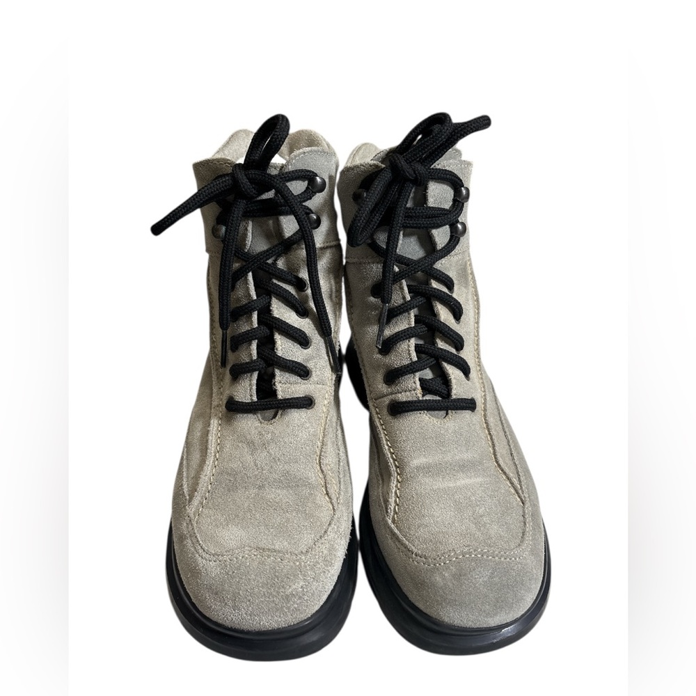 La CANADIENNE Gray Suede Women’s Boots,Size 6,Made in Canada - Picture 2 of 8